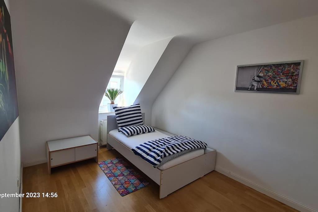 Apartment Modernes Mit 3 Zimmern Karlsruhe