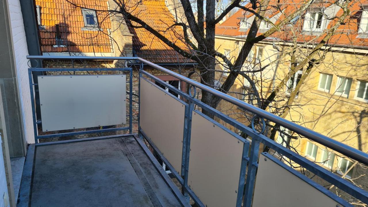 Modernes Mit 3 Zimmern Apartment